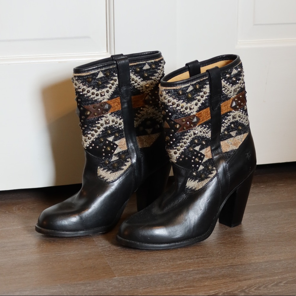 FRYE - Jenny Navajo Short Boots / (W8) - Picture 2 of 6